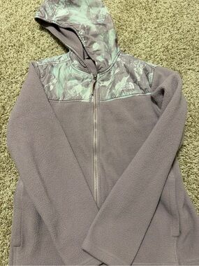 The North Face Women's Lavender Hooded Teddy Fleece Jacket with Patterned Yoke